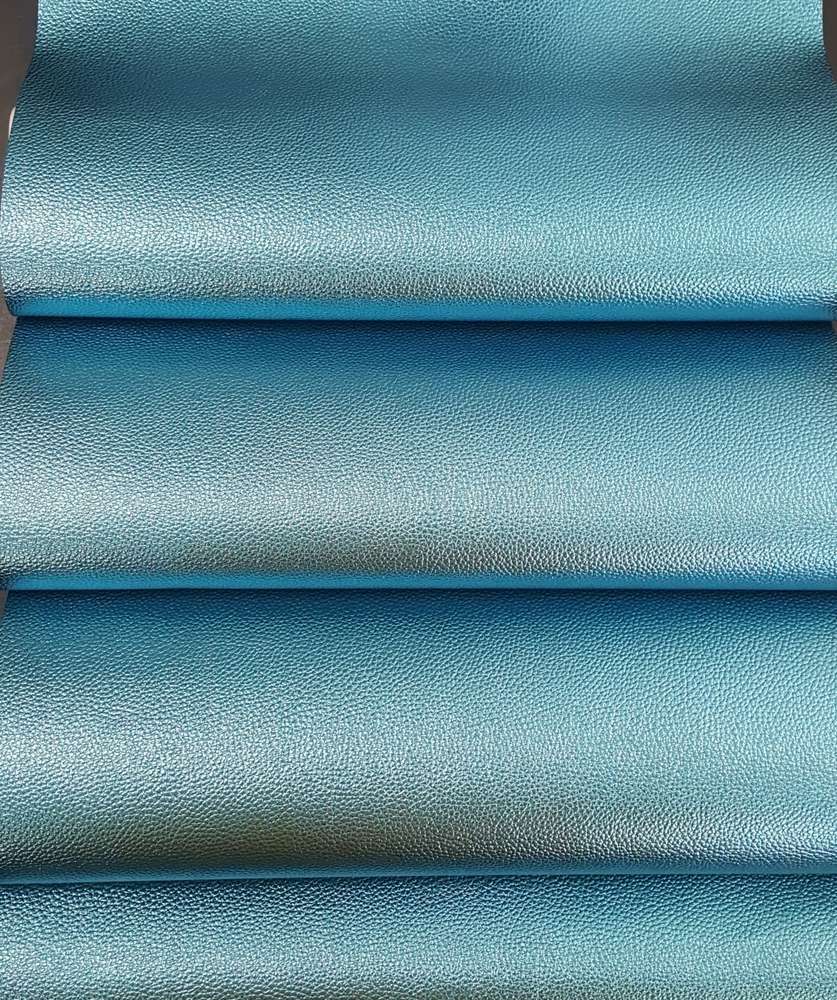 Bubbled Metallic Hawaiian Teal Vinyl