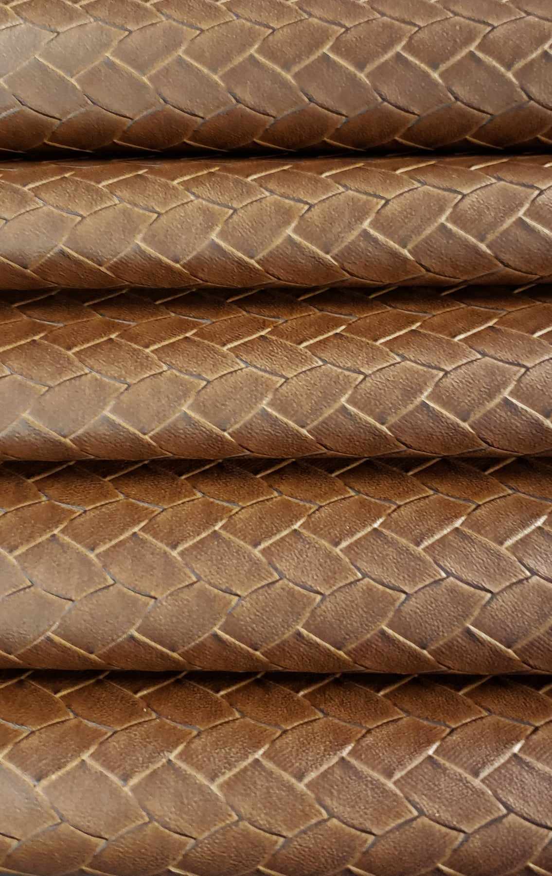 Pecan Weave Roll